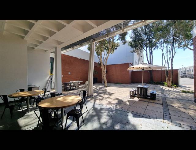 4,633M² WAREHOUSE FOR SALE IN HUGHES